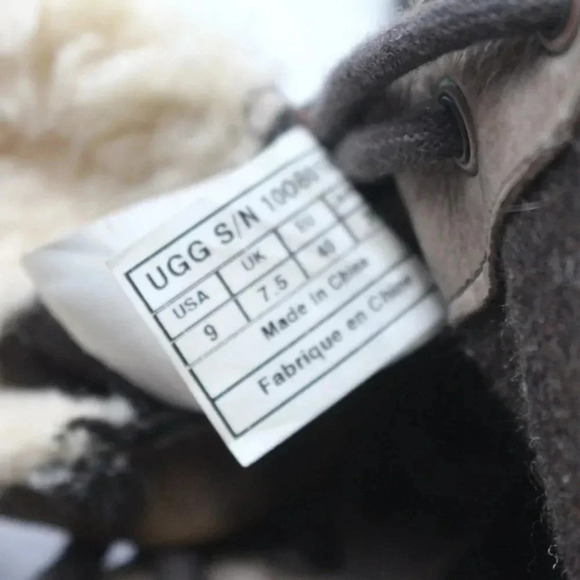 UGG - Picture 14 of 14